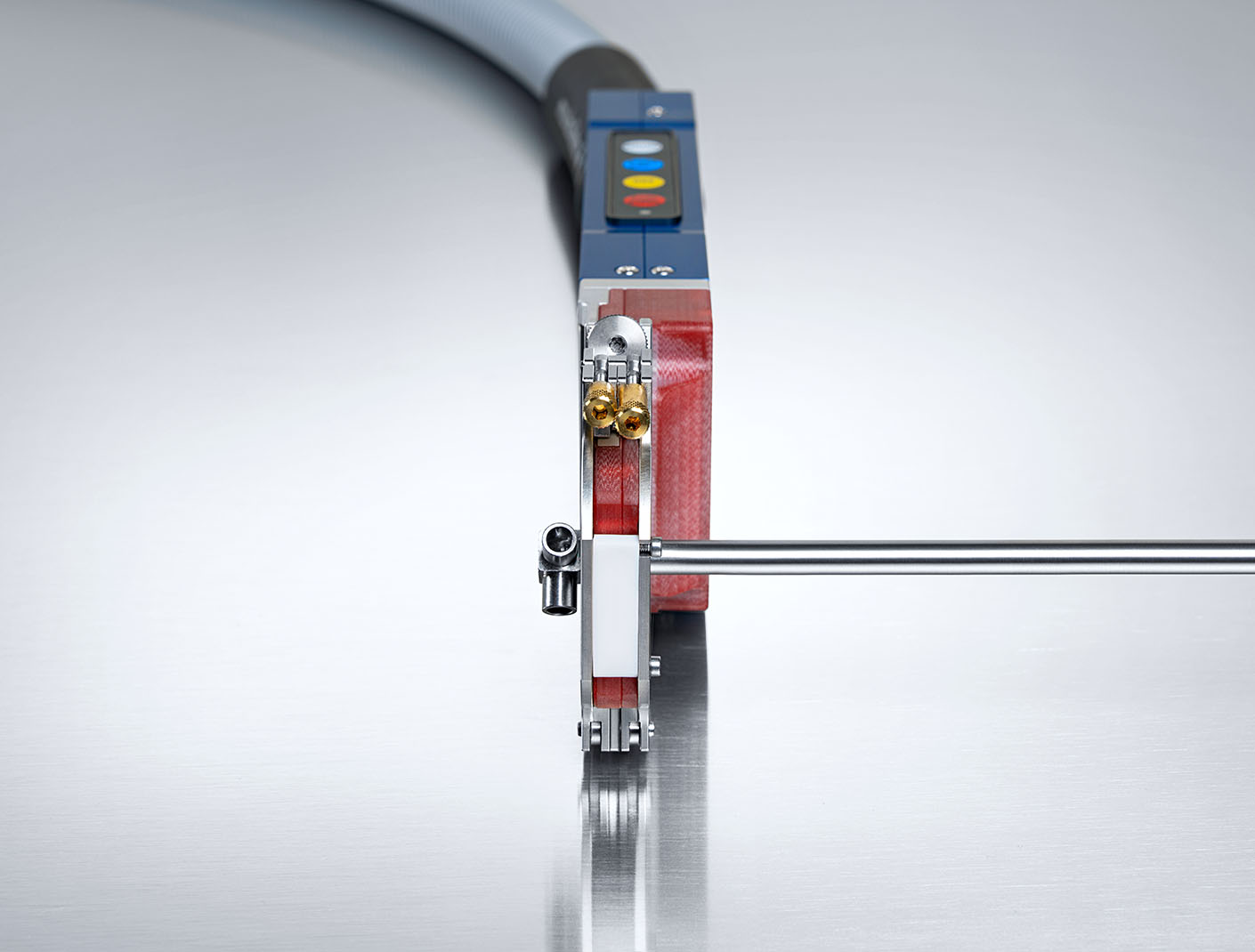 Thiết kế thân hẹp của đầu hàn ORBIWELD 12